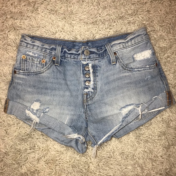 Levi's Distressed Exposed Button Fly Shorts - Picture 2 of 6